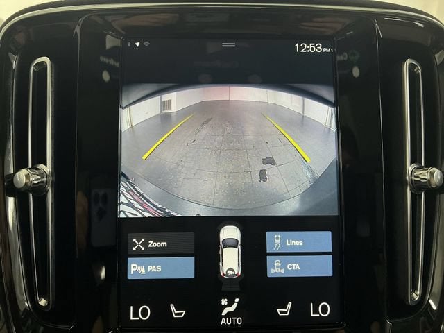 2021 Volvo XC40 T5 Momentum
