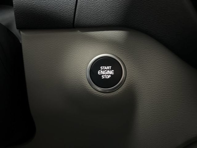 2021 Volvo XC40 T5 Momentum