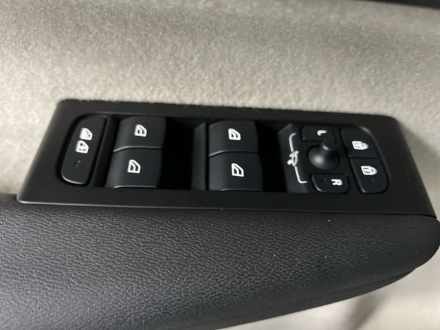 2021 Volvo XC40 T5 Momentum