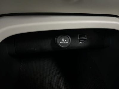 2021 Volvo XC40 T5 Momentum