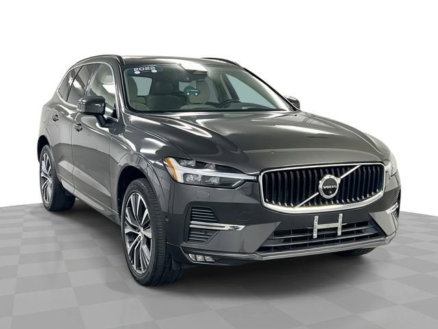 2022 Volvo XC60 B5 Momentum