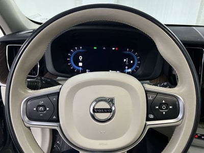 2022 Volvo XC60 B5 Momentum