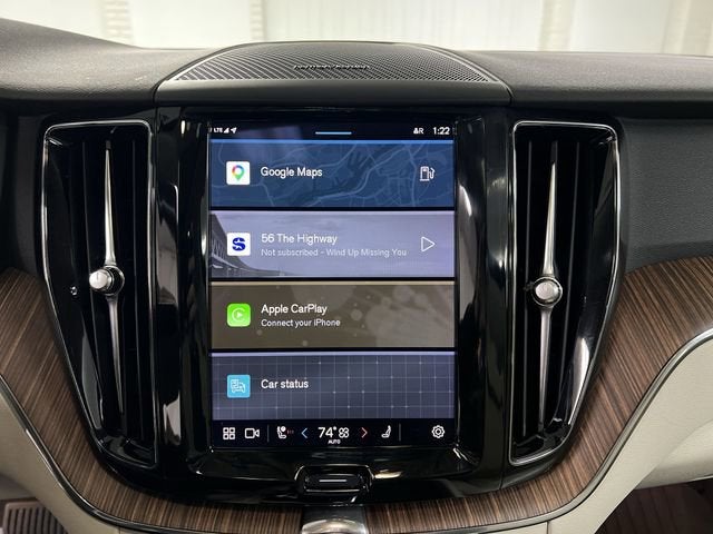 2022 Volvo XC60 B5 Momentum