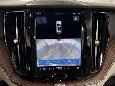 2022 Volvo XC60 B5 Momentum