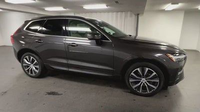 2022 Volvo XC60 B5 Momentum