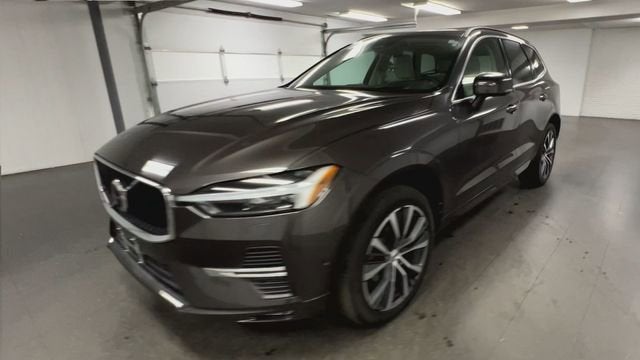 2022 Volvo XC60 B5 Momentum