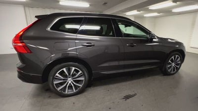 2022 Volvo XC60 B5 Momentum