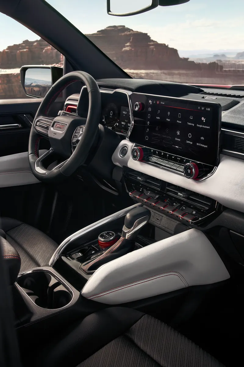 2026 GMC Canyon infotainment system at Sapaugh Buick GMC in Herculaneum MO